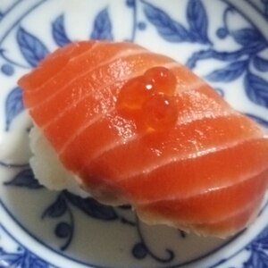 サーモンの手まり寿司(❁・∀・❁)